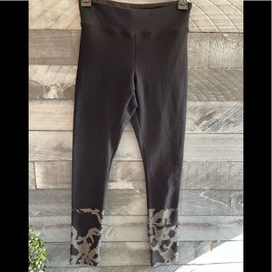 Koral Leggings Medium